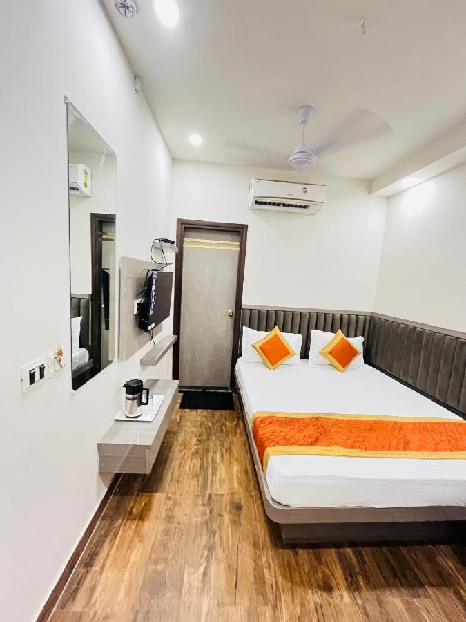 Hotel Red Stone Inn - Near New Delhi Railway Station - Paharganj Exterior photo
