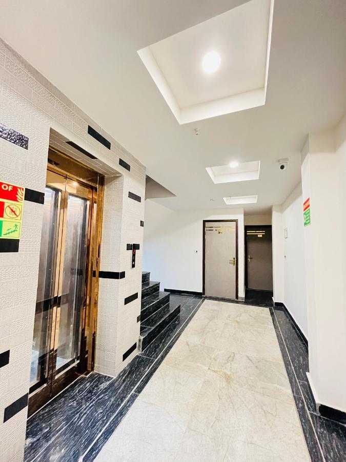 Hotel Red Stone Inn - Near New Delhi Railway Station - Paharganj Exterior photo