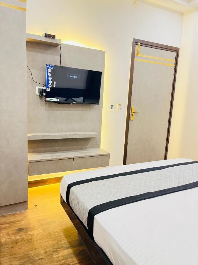 Hotel Red Stone Inn - Near New Delhi Railway Station - Paharganj Exterior photo